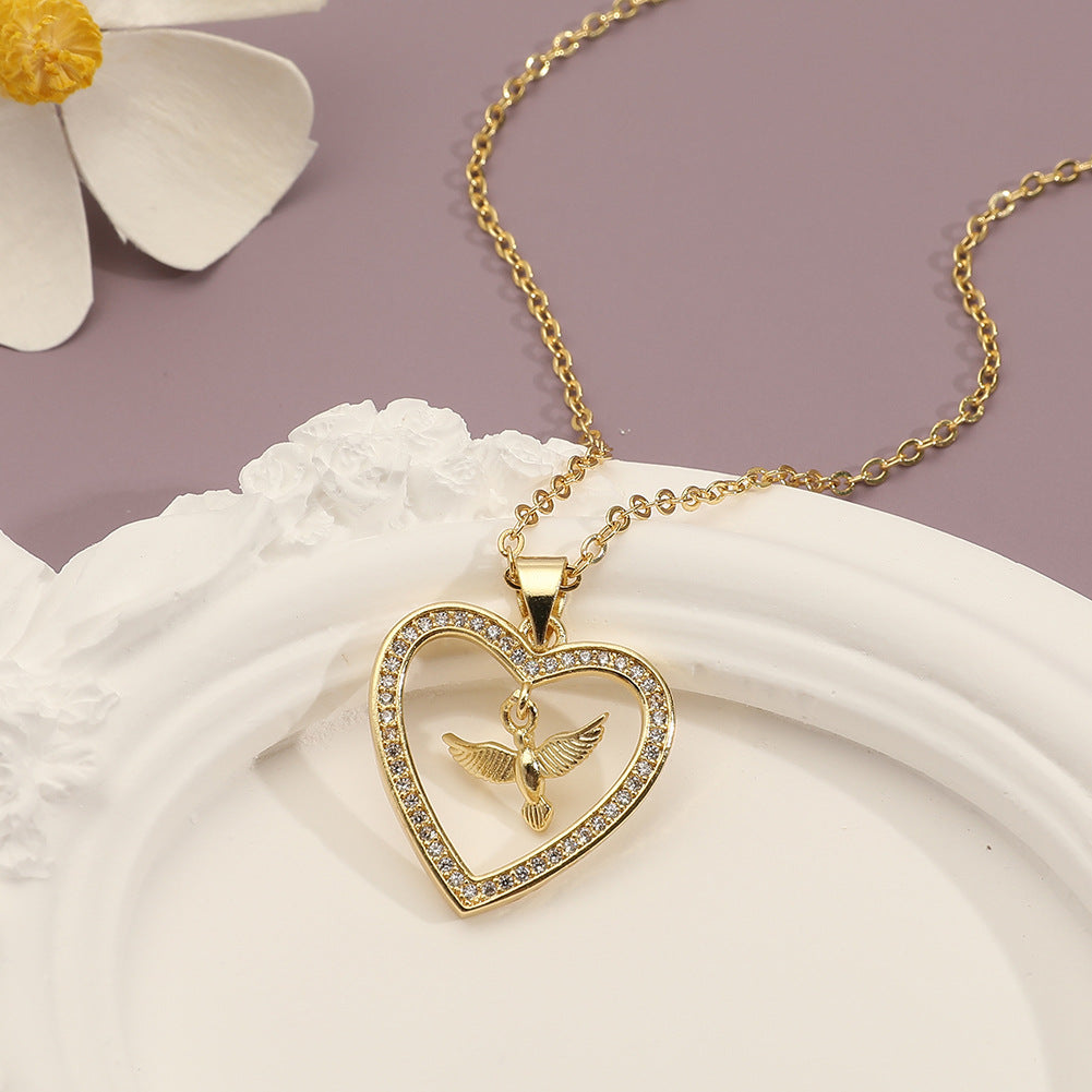 Elegant Retro Geometric Letter Heart Shape Copper Plating Inlay Zircon Pendant Necklace