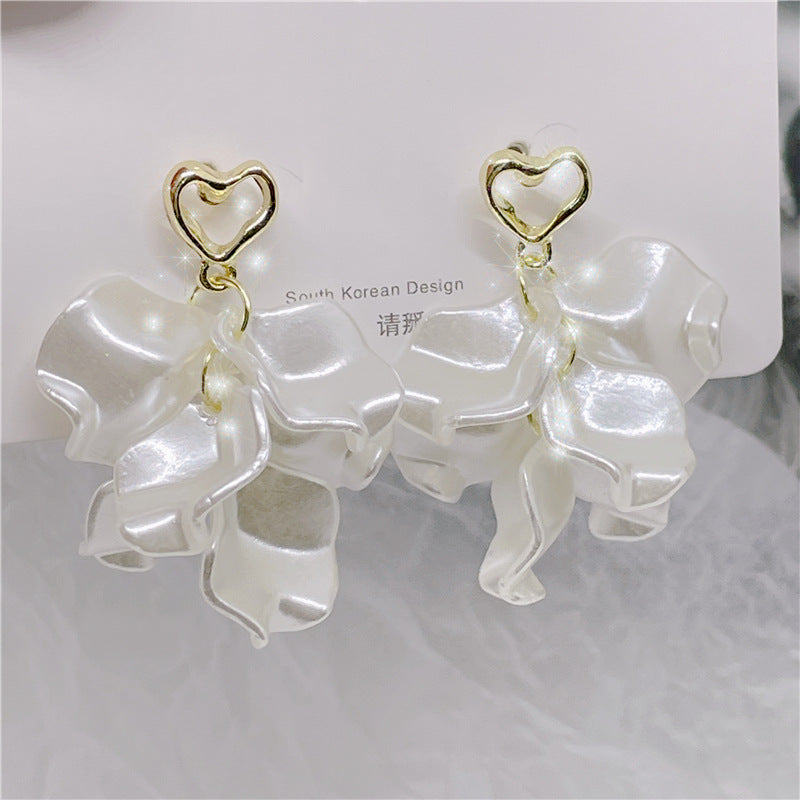 Elegant Petal Arylic Inlay Artificial Pearls Rhinestones Women's Drop Earrings