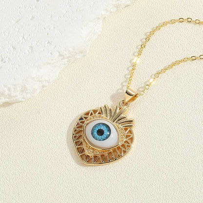 European and American hot-selling exaggerated love devil's eye pendant clavicle chain niche fashion triangle palm design necklace