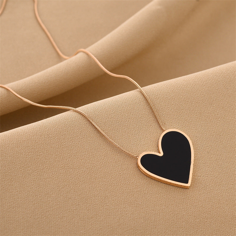 Elegant Heart Shape Titanium Steel Plating Shell Necklace