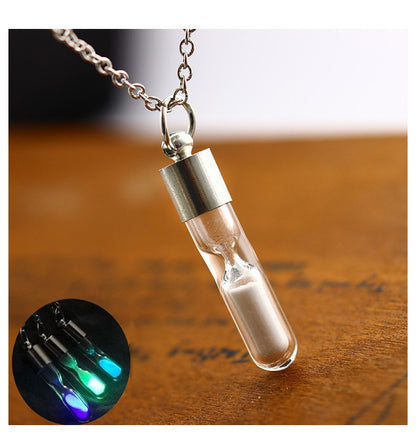 Simple Style Geometric Glass Copper Luminous Pendant Necklace 1 Piece