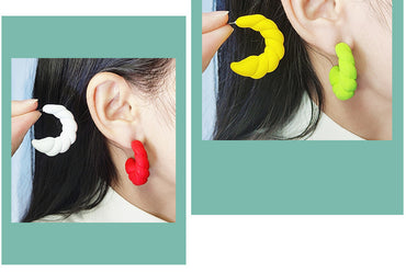 1 Pair Simple Style C Shape Spray Paint Arylic Ear Studs