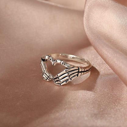 New Creative Retro Fashion Personality Domineering Jewelry Jewelry Ghost Finger Shaped Ring