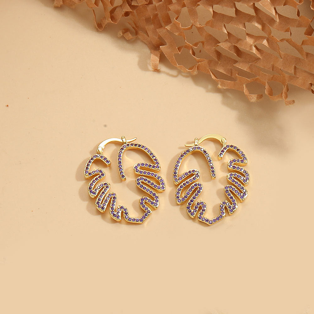 Cross-border popular ins style versatile, delicate hollow leaf design earrings, small and versatile, Internet celebrity earrings, jewelry women