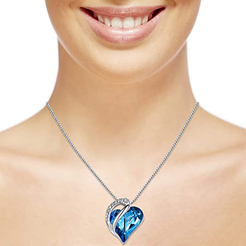 Fashion Heart Shape Alloy Crystal Rhinestone Pendant Necklace 1 Piece