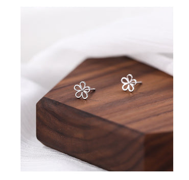 1 Pair Simple Style Flower Plating Sterling Silver Ear Studs