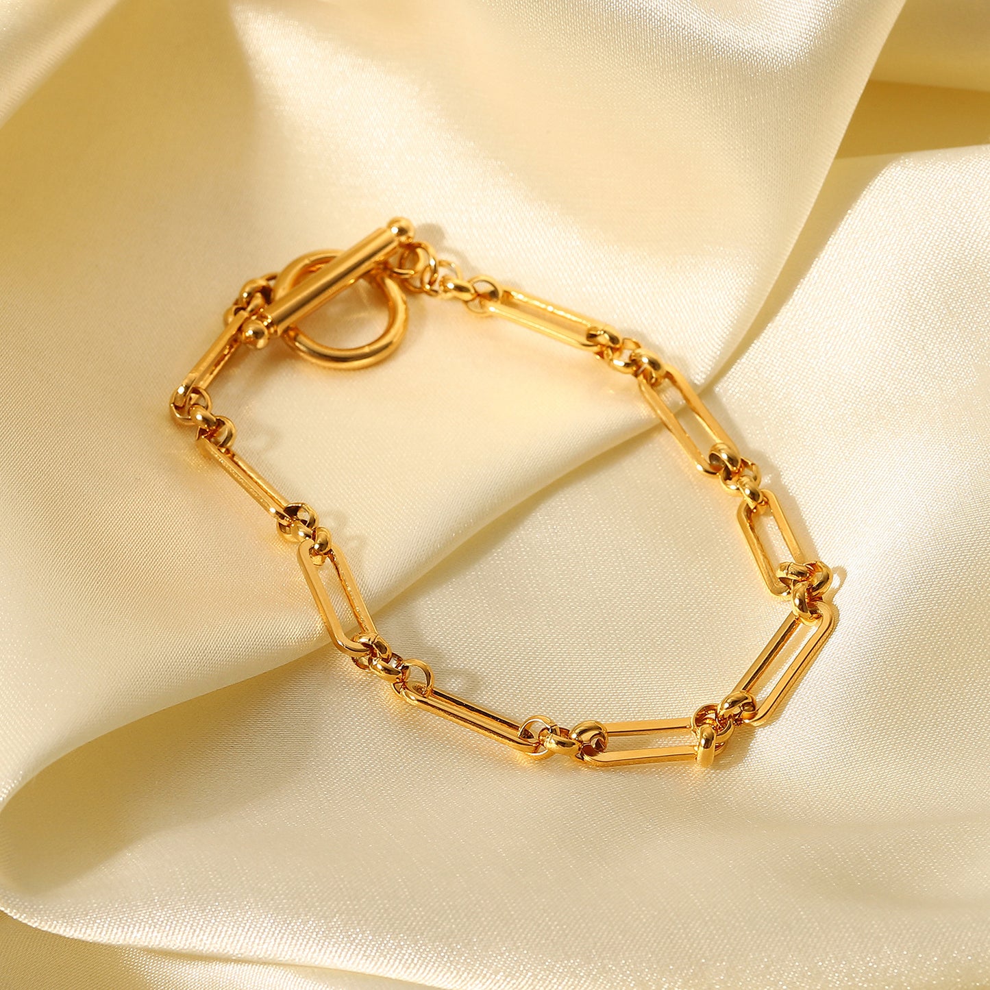 Fashion Geometric Stainless Steel No Inlaid 18k Gold Plated Gold Plated Bracelets