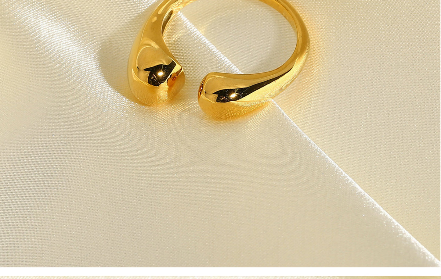 Retro Polished Gold-plated Stainless Steel Ring