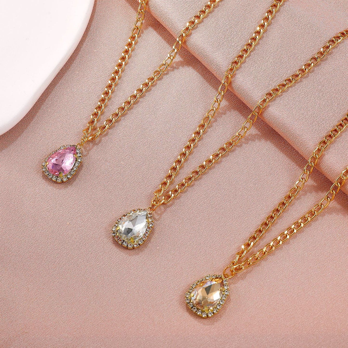 New Micro-encrusted Zircon Water Drop Pendant Alloy Necklace