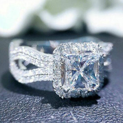 New Wedding Ring Exquisite Copper Full Diamond Zircon Ladies Engagement Ring