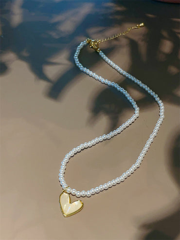 High-grade Natural Heart Shell Pearl Chain Fritillary Stud Earrings Fresh Set Simple Refined Grace Ornament