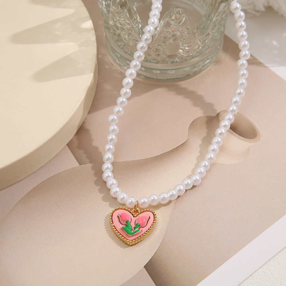 Retro Heart Shape Artificial Pearl Alloy Beaded Women's Pendant Necklace 1 Piece