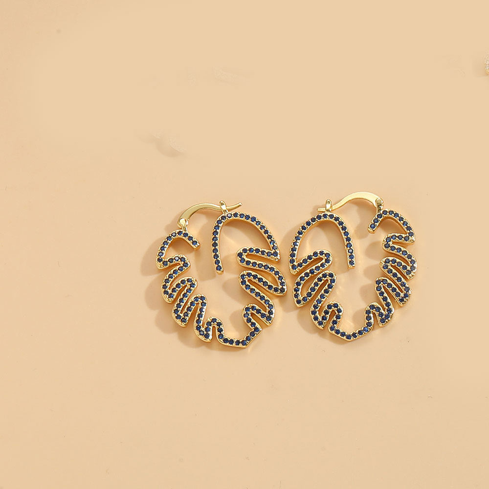 Cross-border popular ins style versatile, delicate hollow leaf design earrings, small and versatile, Internet celebrity earrings, jewelry women