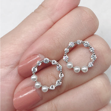 Fashion Pearl Heart-shaped Inlaid Rhinestone Hollow Earrings