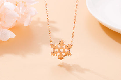 Kalen New European And American Foreign Trade Fashion Personalized Snowflake Necklace Fresh Christmas Gift Necklace Wholesale