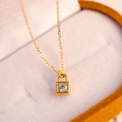 Simple Style Lock Sterling Silver Inlay Zircon Pendant Necklace