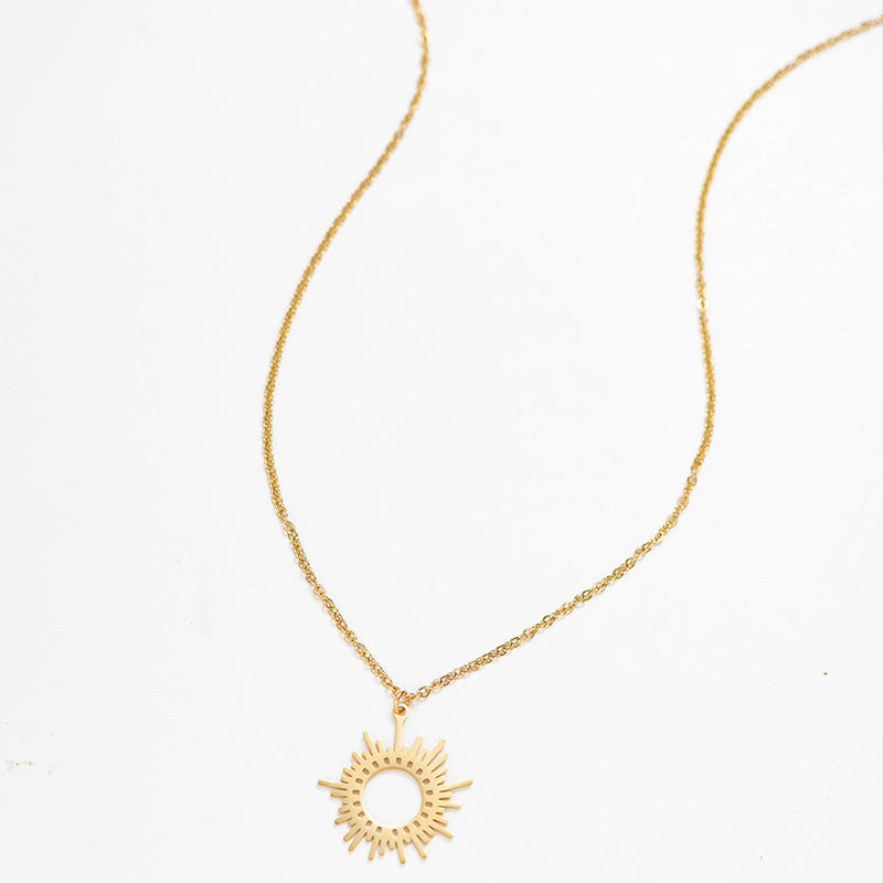 Fashion Simple Titanium Steel Sun-shaped Necklace Plated 14k Gold Clavicle Chain