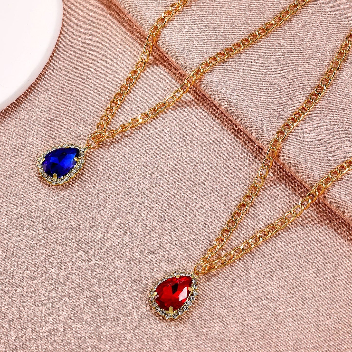 New Micro-encrusted Zircon Water Drop Pendant Alloy Necklace