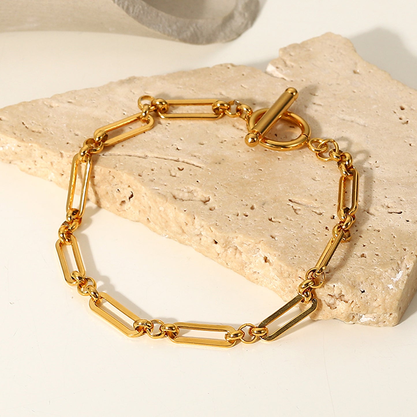 Fashion Geometric Stainless Steel No Inlaid 18k Gold Plated Gold Plated Bracelets