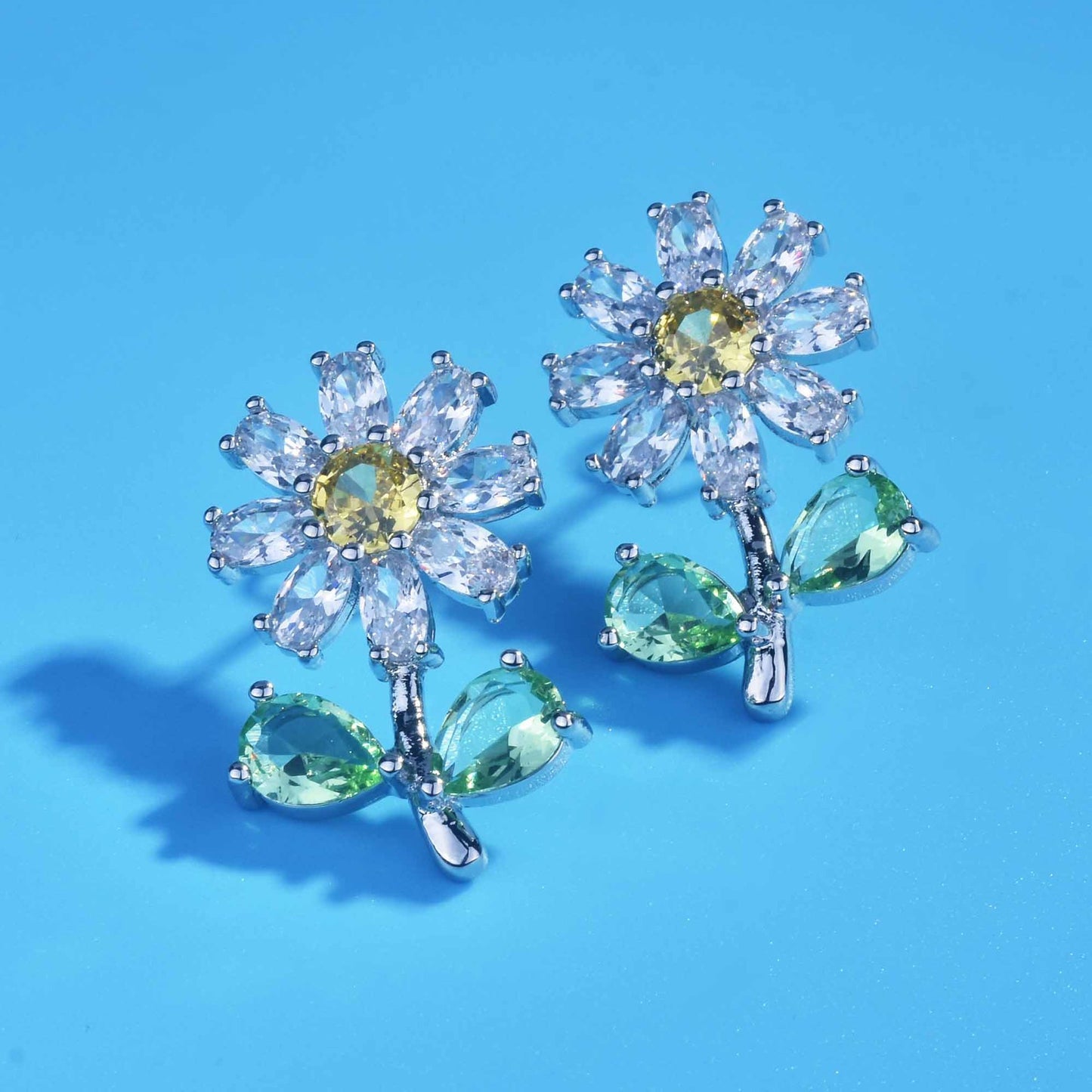 Super Flash High Carbon Diamond Small Daisy Small Flower Earrings Chrysanthemum Earrings