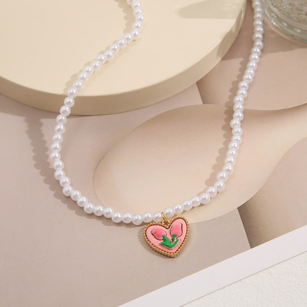 Retro Heart Shape Artificial Pearl Alloy Beaded Women's Pendant Necklace 1 Piece