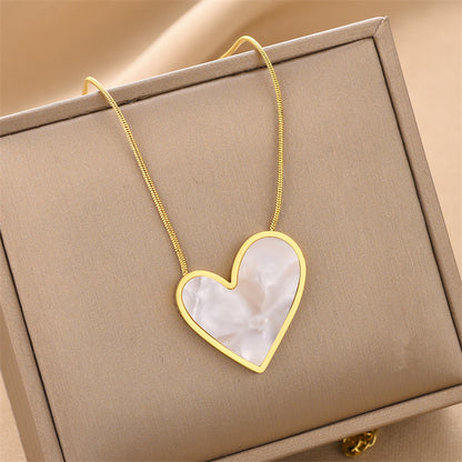 Elegant Heart Shape Titanium Steel Plating Shell Necklace