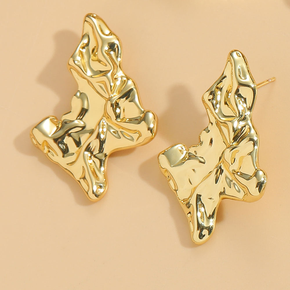 Cross-border hot-selling high-quality French retro high-end leaf design earrings are niche temperament and versatile earrings and accessories