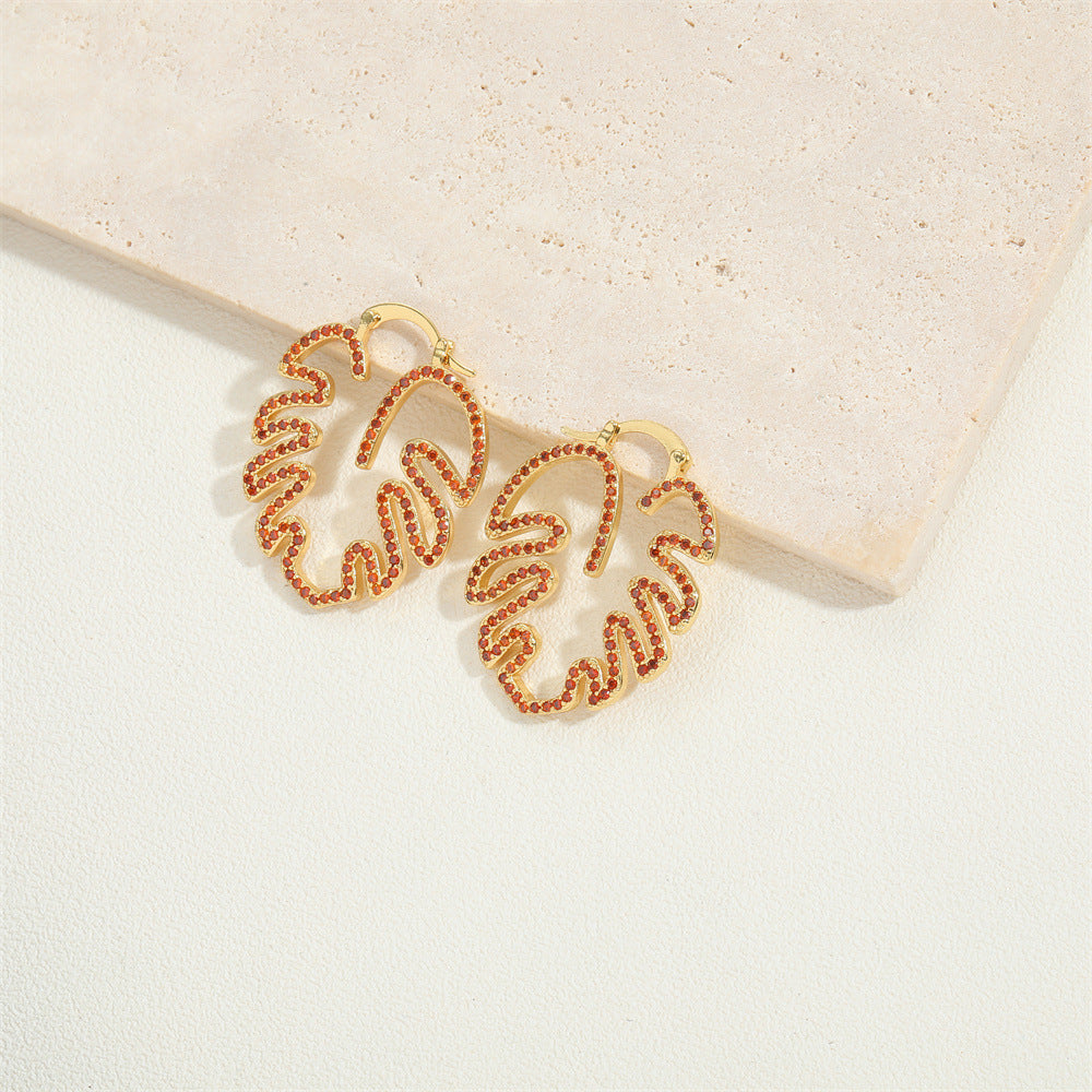 Cross-border popular ins style versatile, delicate hollow leaf design earrings, small and versatile, Internet celebrity earrings, jewelry women