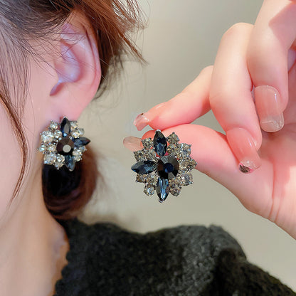 1 Pair Retro Flower Alloy Inlay Rhinestones Women's Earrings