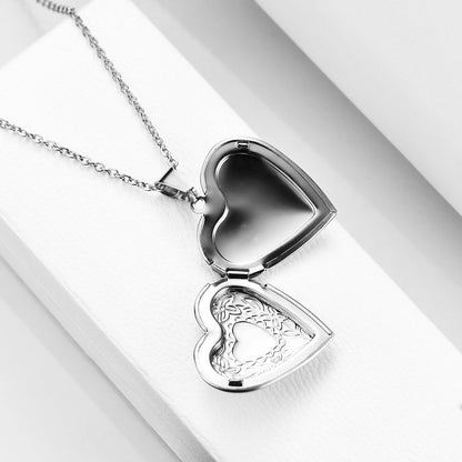 1 Piece Fashion Heart Shape Titanium Steel Pendant Necklace