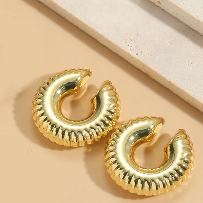 European and American new atmospheric exquisite snake design earrings copper plated 14K real gold thread design earrings earrings wholesale