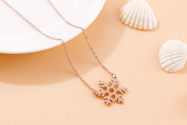 Kalen New European And American Foreign Trade Fashion Personalized Snowflake Necklace Fresh Christmas Gift Necklace Wholesale