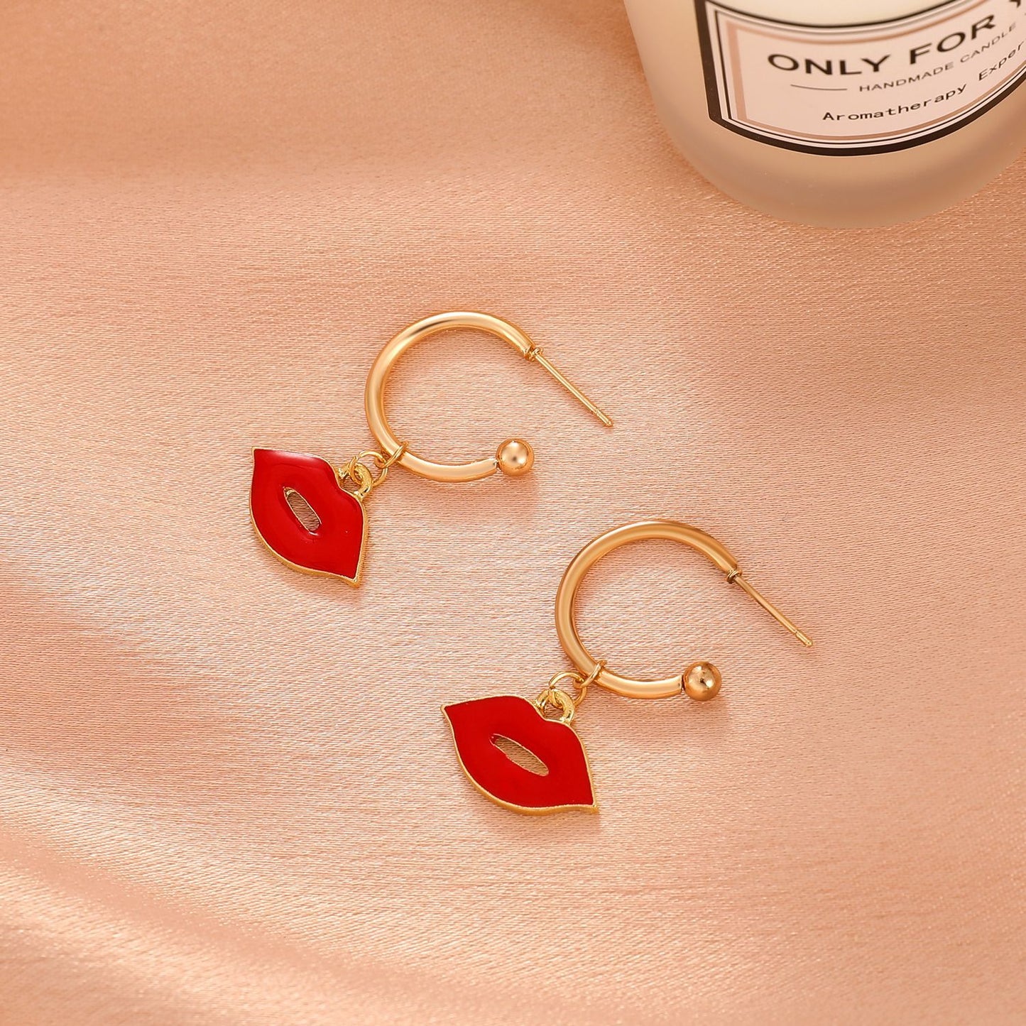 Hhyperbole Geometric Red Lip C-shaped Alloy Stud Earrings Wholesale
