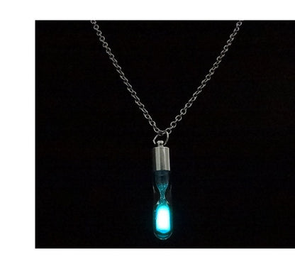 Simple Style Geometric Glass Copper Luminous Pendant Necklace 1 Piece