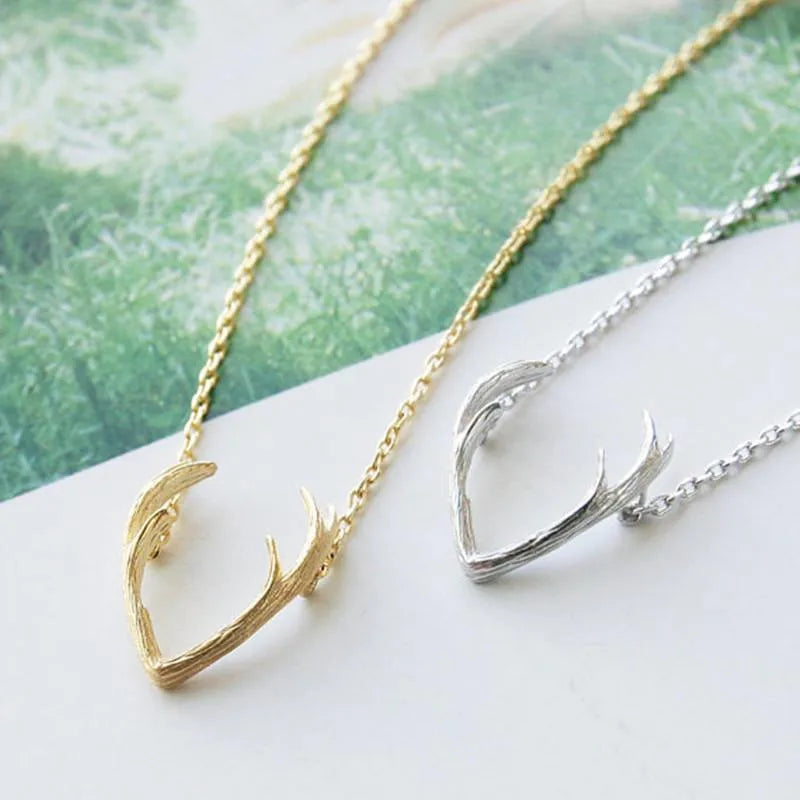 Necklace Short Clavicle Chain Female Reindeer Elk Pendant Necklace Wholesale