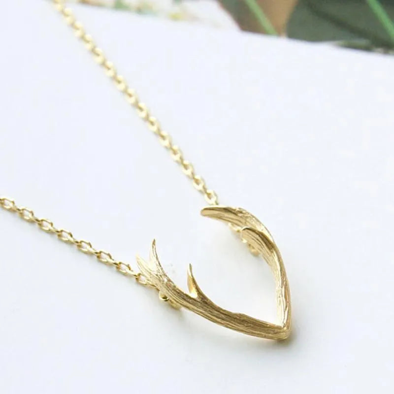 Necklace Short Clavicle Chain Female Reindeer Elk Pendant Necklace Wholesale