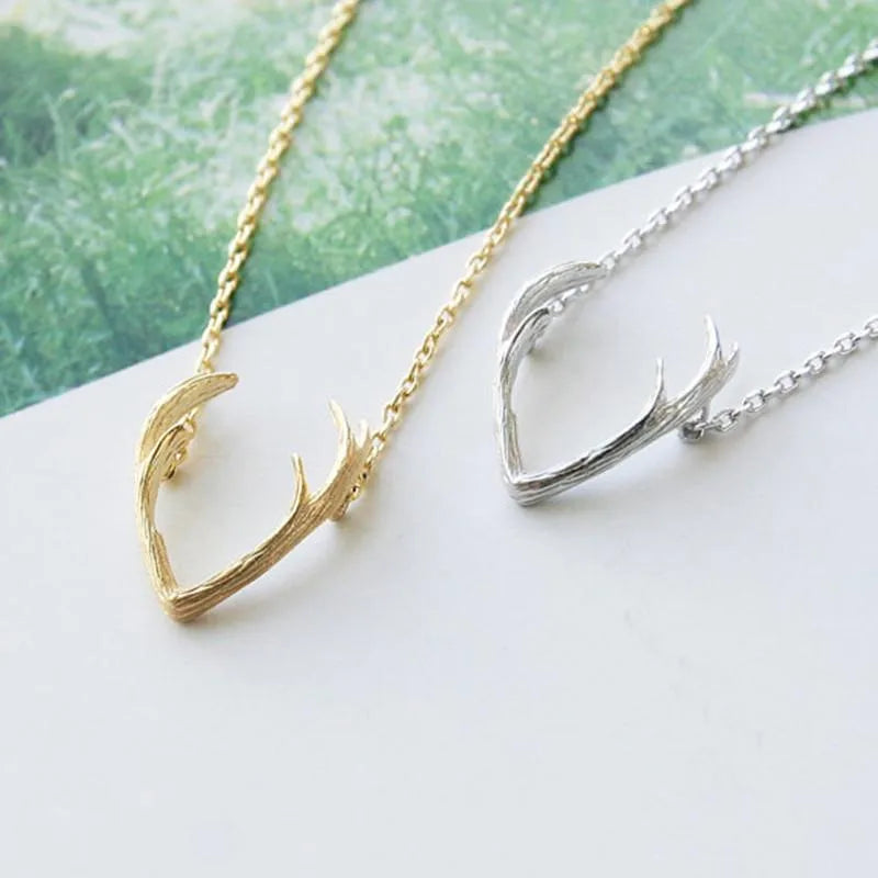 Necklace Short Clavicle Chain Female Reindeer Elk Pendant Necklace Wholesale