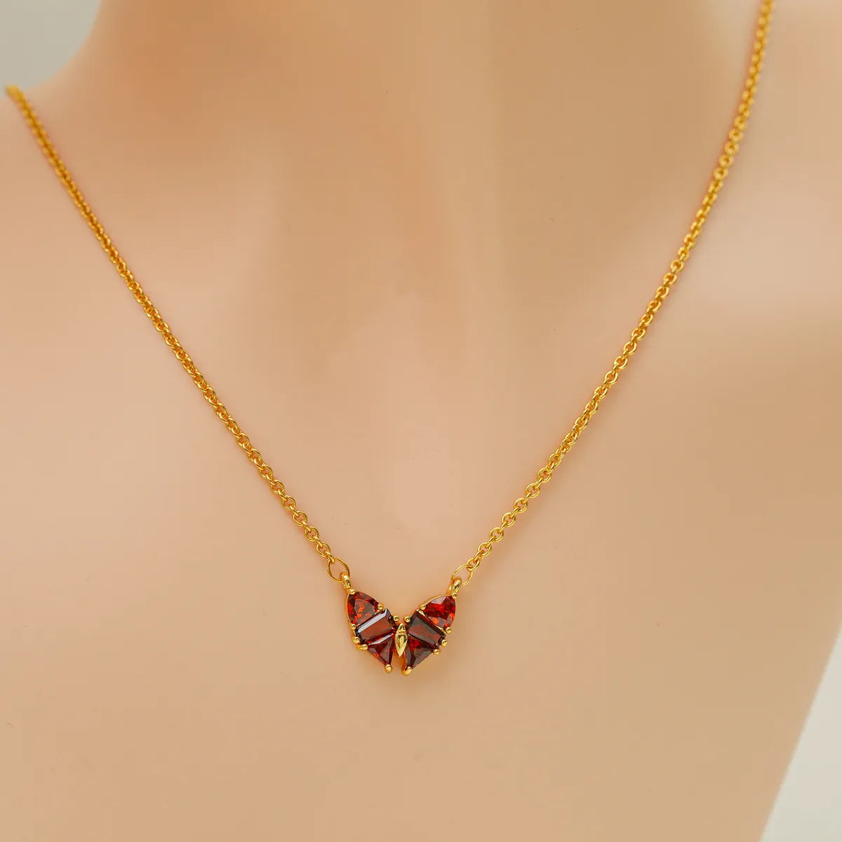 Artificial Crystal Copper Heart Shape Pendant Necklace