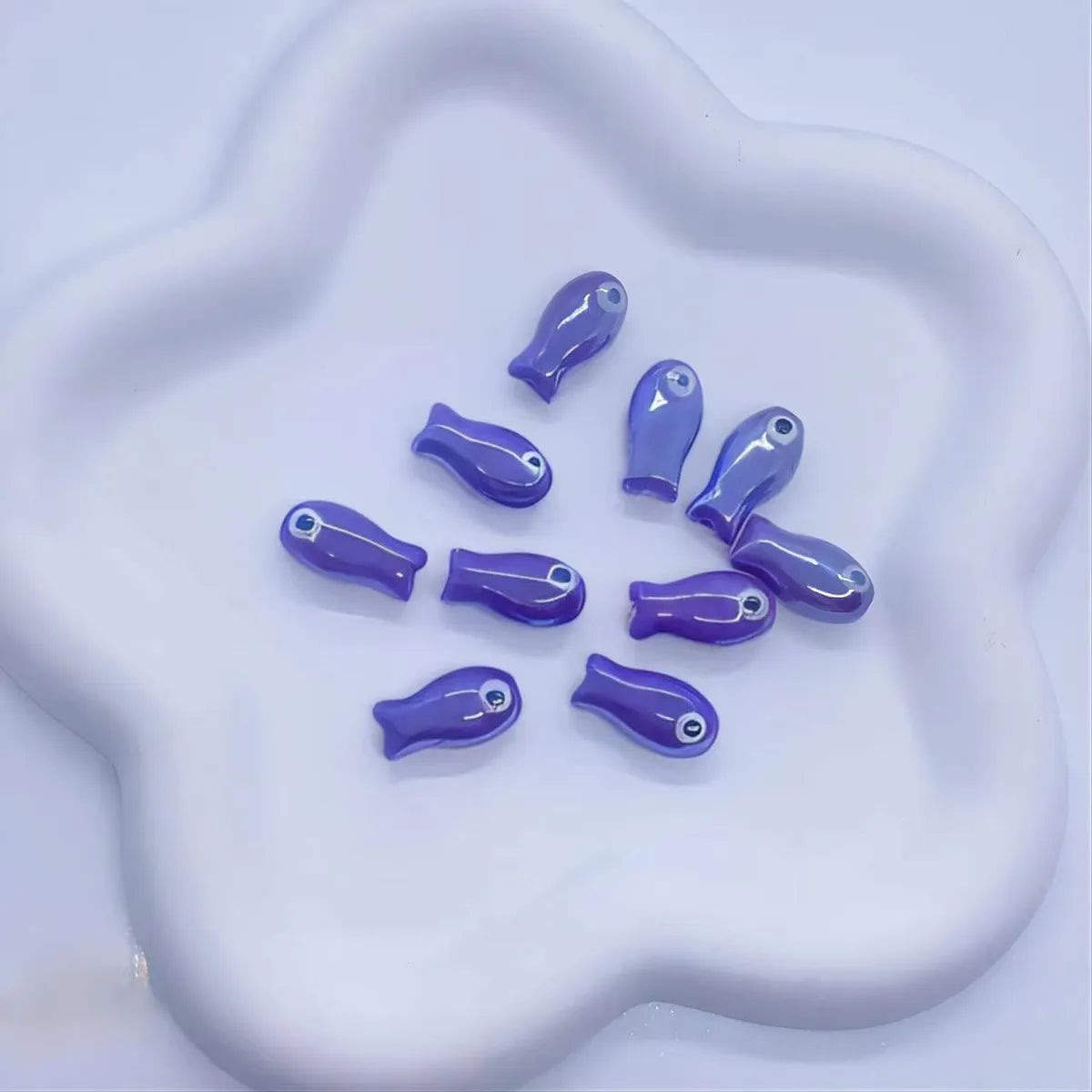 10 Pieces 10 * 20mm Hole 2~2.9mm Ceramics Fish Beads