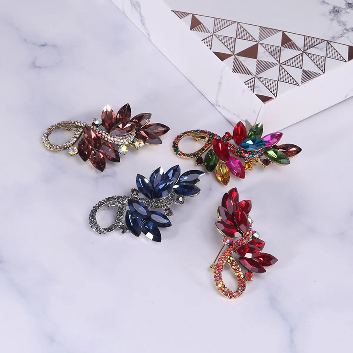 Artistic Flower Alloy Inlay Rhinestones Women'S Brooches