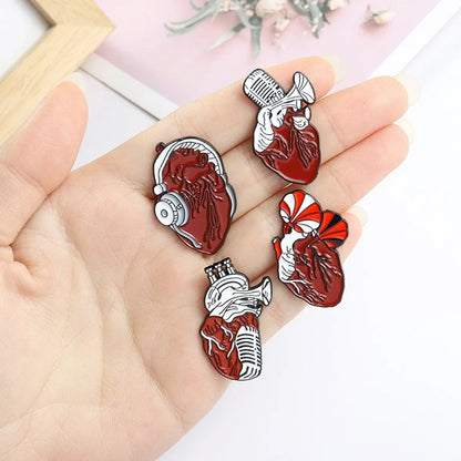 Artistic Geometric Heart Alloy Plating Unisex Brooches