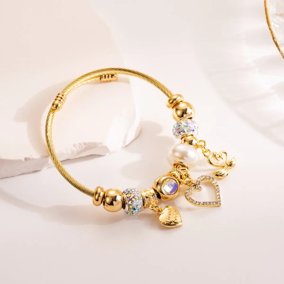 Artistic Shiny Heart Shape Alloy Titanium Steel Plating Inlay Rhinestones Gold Plated Bangle