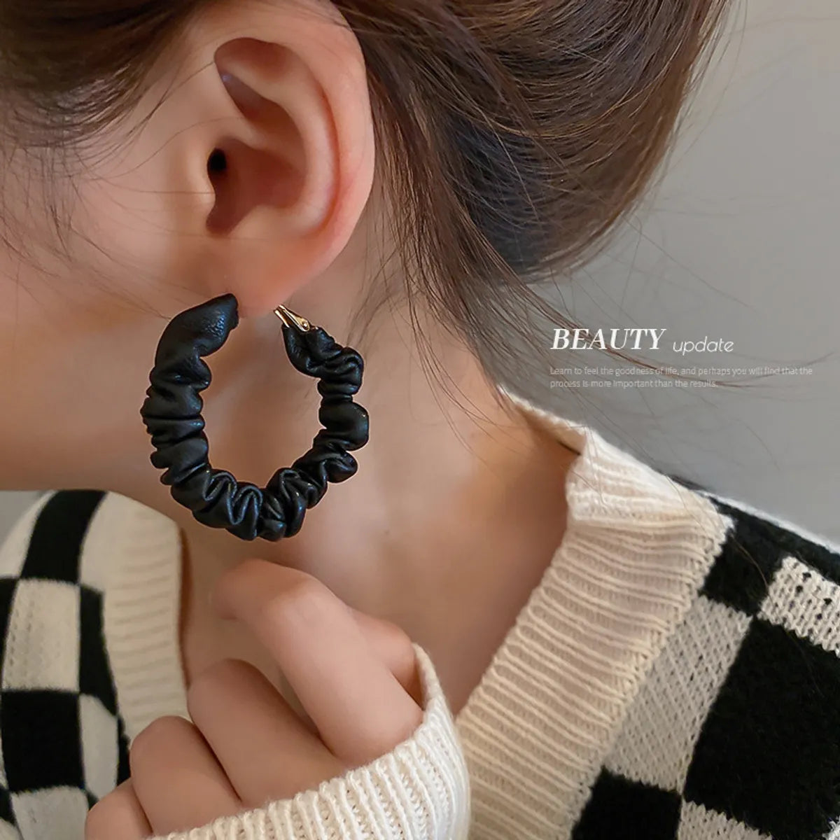 Autumn And Winter Coffee Color Leather Circle Earrings Korean Alloy Earrings