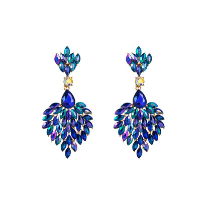 Baroque Style Shiny Water Droplets Alloy Plating Inlay Rhinestones Glass Gold Plated Women'S Drop Earrings