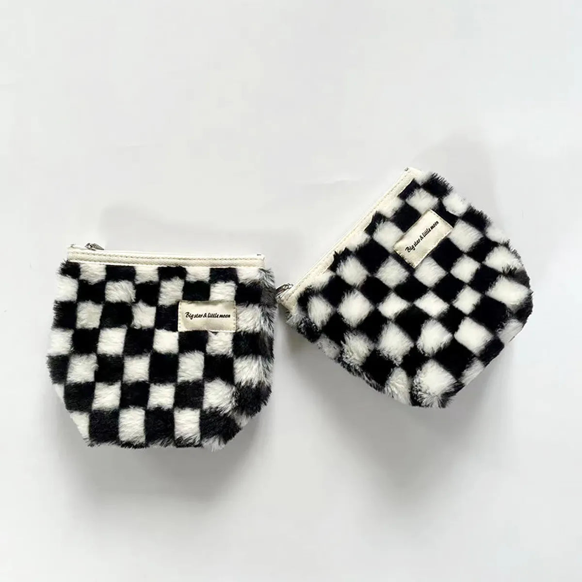 Basic Classic Style Checkered Plush Polyester Bucket Makeup Bags