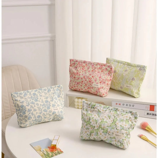 Basic Classic Style Ditsy Floral Cotton Square Makeup Bags