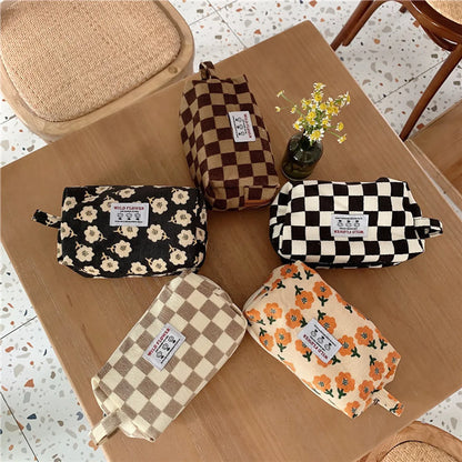 Basic Classic Style Flower Polyester Square Makeup Bags