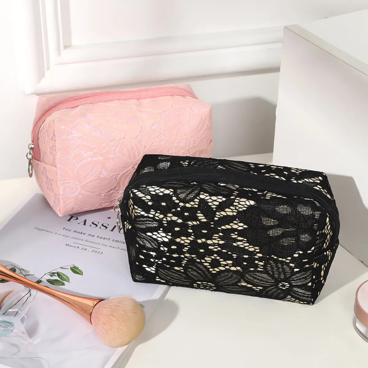 Basic Classic Style Solid Color Flower Polyester Lace Square Makeup Bags