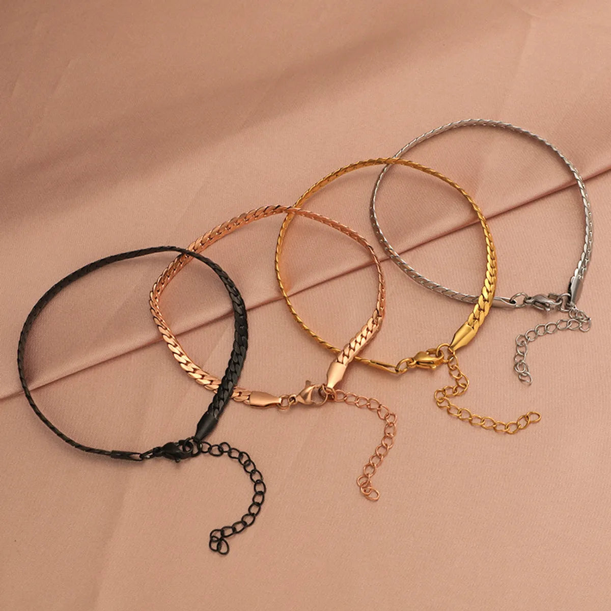 Basic Classic Style Solid Color Stainless Steel Plating Gold Plated Silver Plated Bracelets