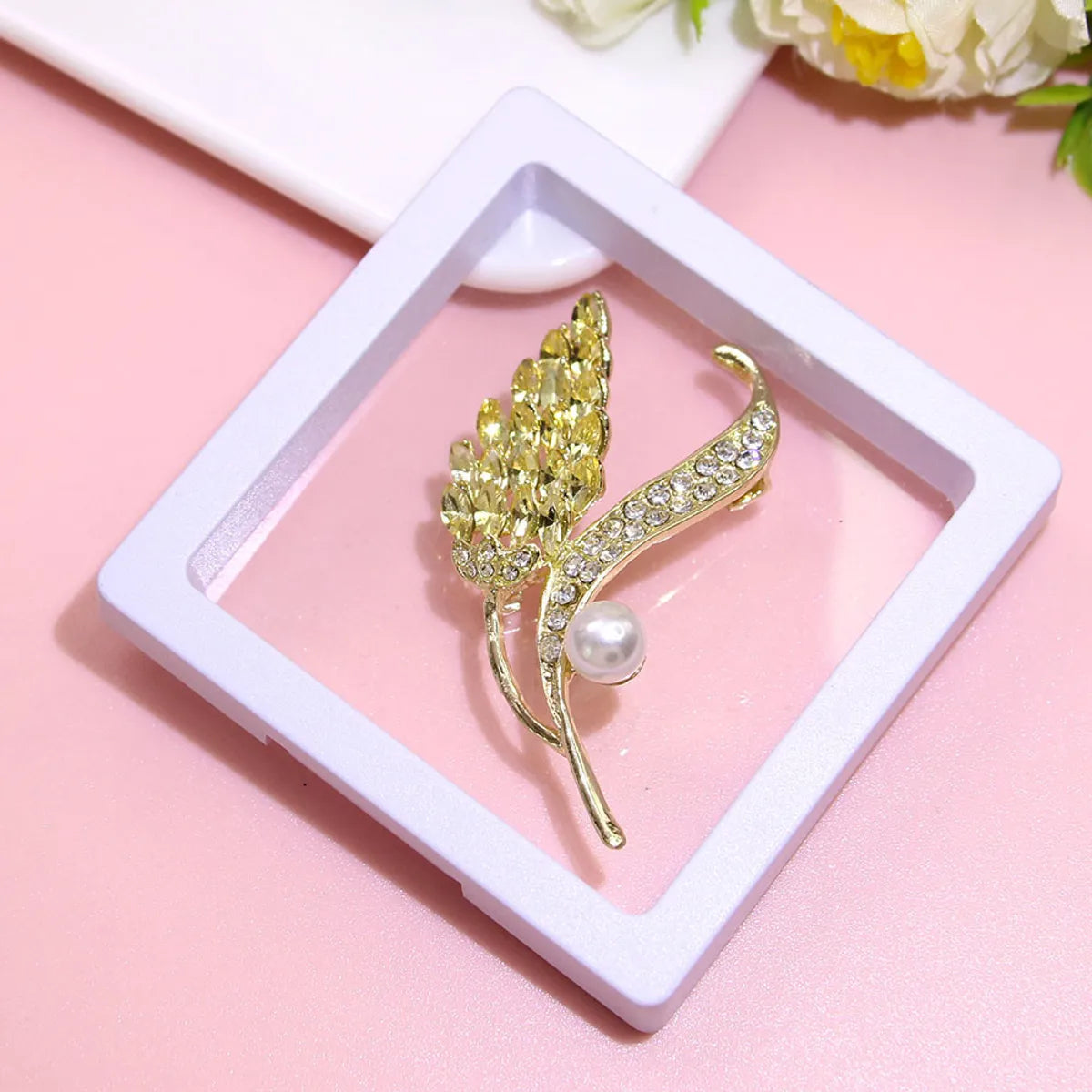 Basic Modern Style Classic Style Animal Flower Alloy Plating Inlay Artificial Pearls Rhinestones Women'S Brooches